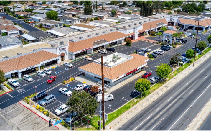 Pictures of Retail property located at 21515 Soledad Canyon Rd, Santa Clarita, CA 91350-2928 for lease - image #1