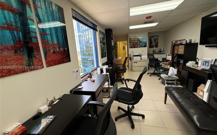 Pictures of Office property located at 9600 NW 25th St # 4H, Doral, FL 33172 for lease - image #1