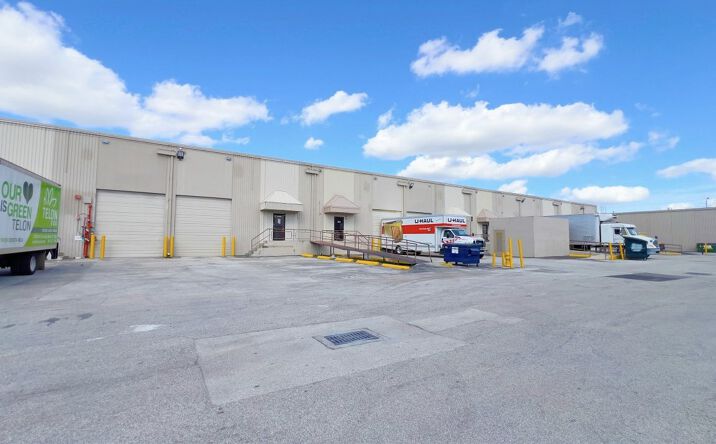 Pictures of Industrial property located at 2952 NW 72nd Avenue, Miami, FL 33122 for lease - image #1
