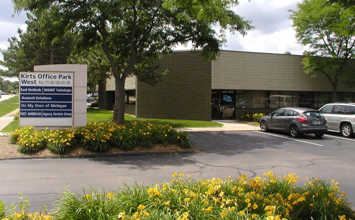 Pictures of Office property located at 1250 Kirts Blvd, Troy, MI 48084 for lease - image #1