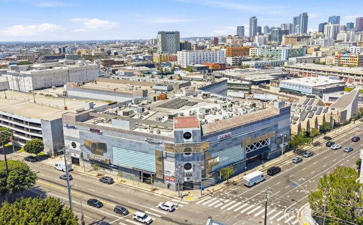 Pictures of Retail property located at 333 S. Alameda Street, Los Angeles, CA 90013 for lease - image #1