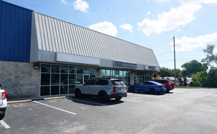 Pictures of Retail property located at 5019 Ulmerton Rd, Clearwater, FL 33760 for lease - image #1