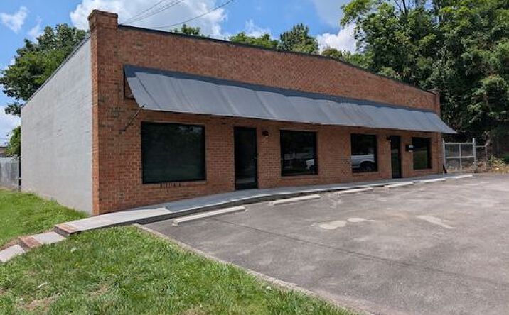 Pictures of Office property located at 4346 BALL CAMP PIKE KNOXVILLE TN 37921-3312, KNOXVILLE, TN 37921-3312 for lease - image #1