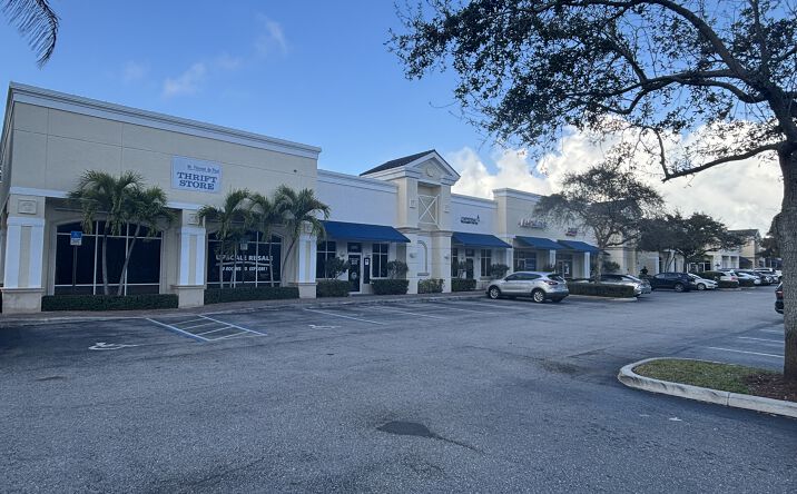 Pictures of Retail property located at 240 W INDIANTOWN RD, JUPITER, FL 33458-3548 for lease - image #1