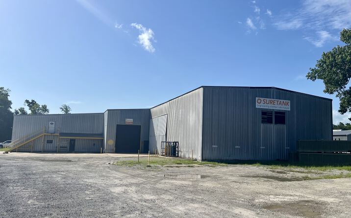 Pictures of Retail, Industrial property located at 202 Lyndenwood Drive, Houma, LA 70364 for lease - image #1