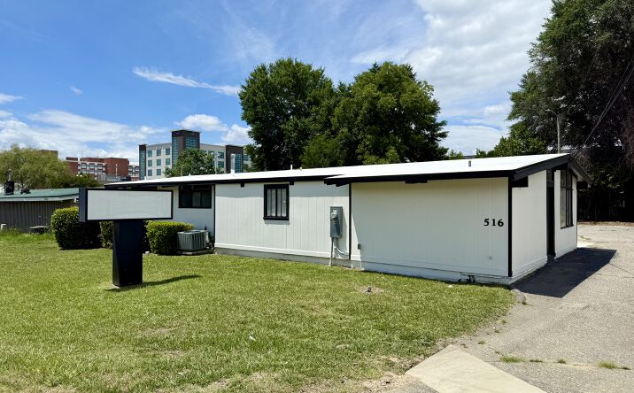 Pictures of Office property located at 516 OWEN DR, FAYETTEVILLE, NC 28304-3432 for lease - image #1