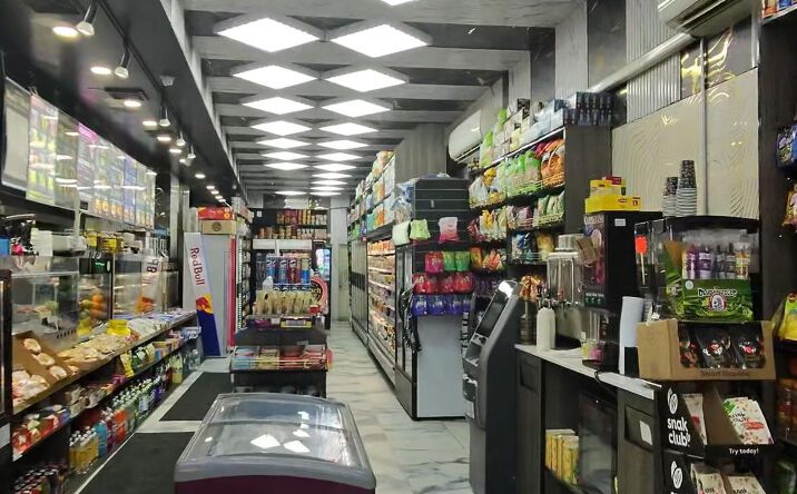 Pictures of Restaurant property located at 214 SEVENTH AVE, NEW YORK, NY 10011 for lease - image #1