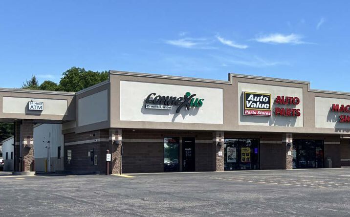 Pictures of Retail property located at 827 Phillips Blvd, Sauk City, WI 53583 for lease - image #1