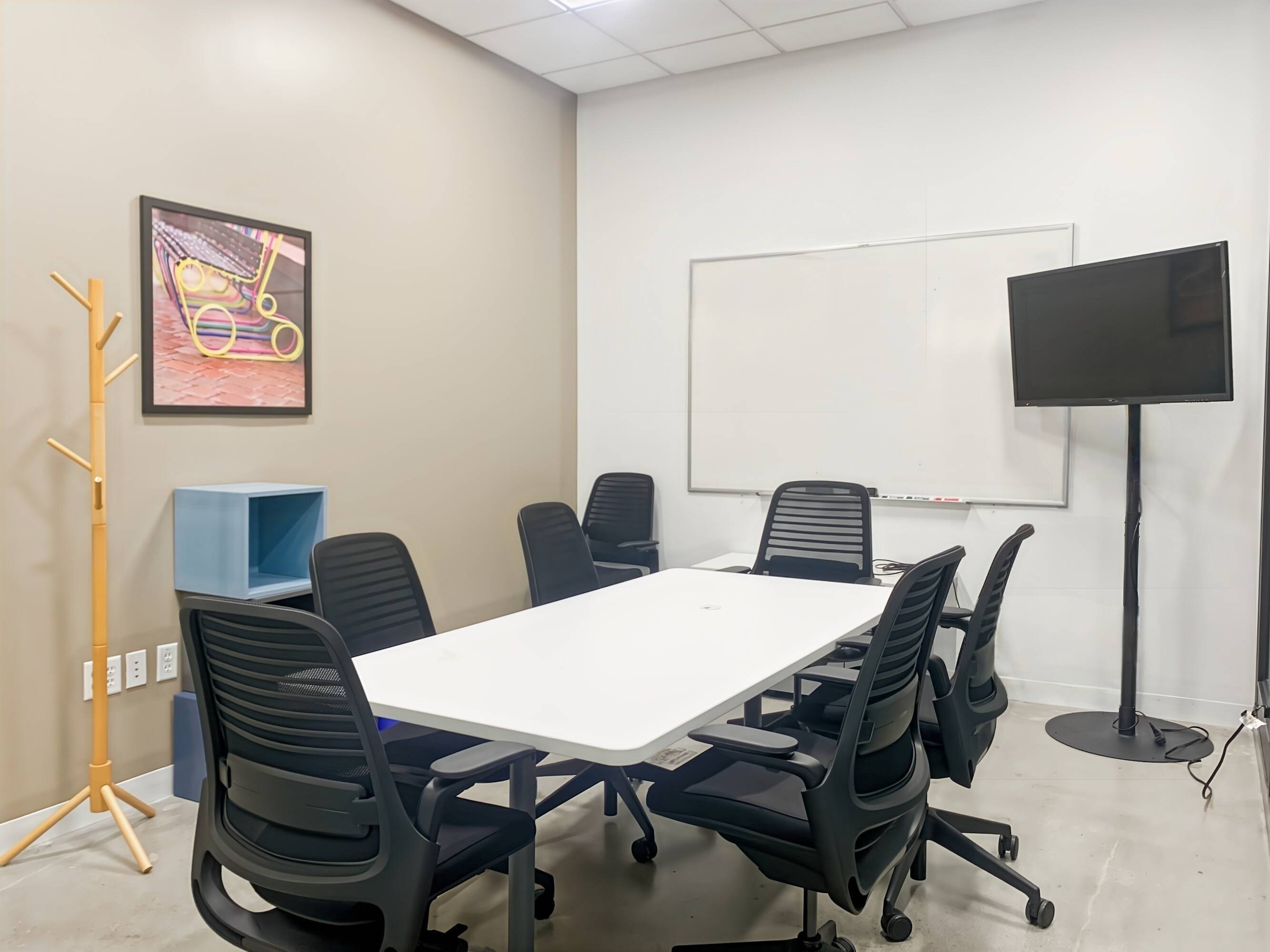 3282737