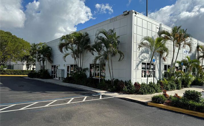 Pictures of Office property located at 4005 NW 114th Ave # 09, Doral, FL 33178 for lease - image #1