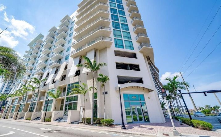 Pictures of Office property located at 140 S Dixie Hwy #TH104, Hollywood, FL 33020 for lease - image #1