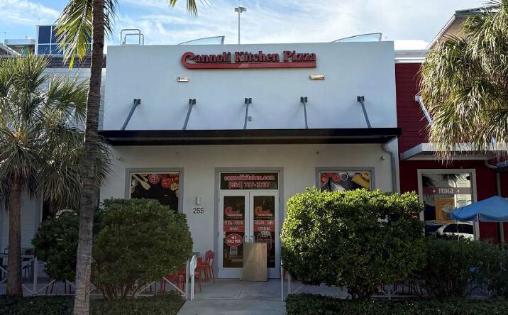 Pictures of Retail, Restaurant property located at 255 N Pompano Beach Blvd, Pompano Beach, FL 33062 for lease - image #1
