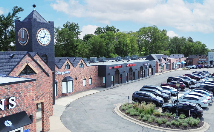 Pictures of Retail property located at 643 North 98th Street, Omaha, NE 68114 for lease - image #1