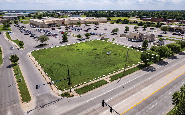 Pictures of Land property located at 7700 West Maple Street, Wichita, KS 67209 for lease - image #1