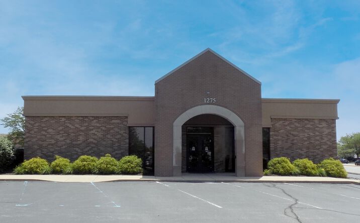 Pictures of Retail property located at 1275 US 31 N, Greenwood, IN 46142-4502 for lease - image #1