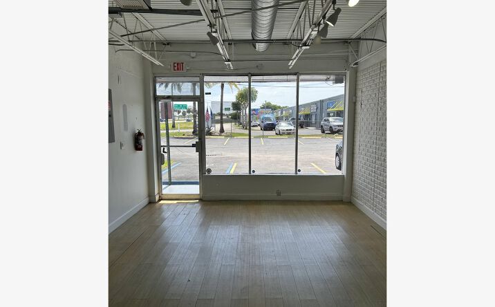 Pictures of Retail property located at Northeast 16th Place, North Miami Beach, FL 33179 for lease - image #1