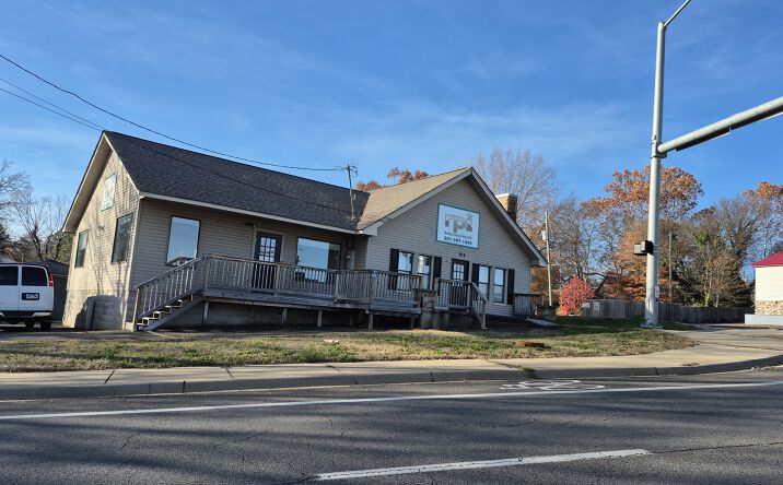 Pictures of Retail property located at 814 Higdon Ferry Road, Hot Springs, AR 71913 for lease - image #1