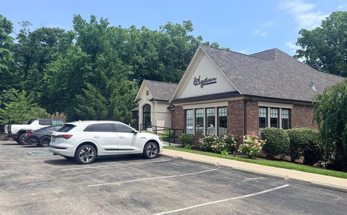 Pictures of Office, Retail property located at 6280 Shadeland Ave, Indianapolis, IN 46220 for lease - image #1