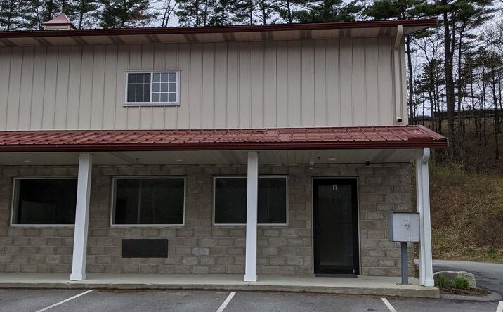 Pictures of Retail, Office, Industrial property located at 290 W RIVER RD, HOOKSETT, NH 03106-2654 for lease - image #1