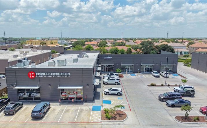Pictures of Office, Restaurant, Retail property located at 1401 S Mccoll Road # 10, Edinburg, TX 78539 for lease - image #1
