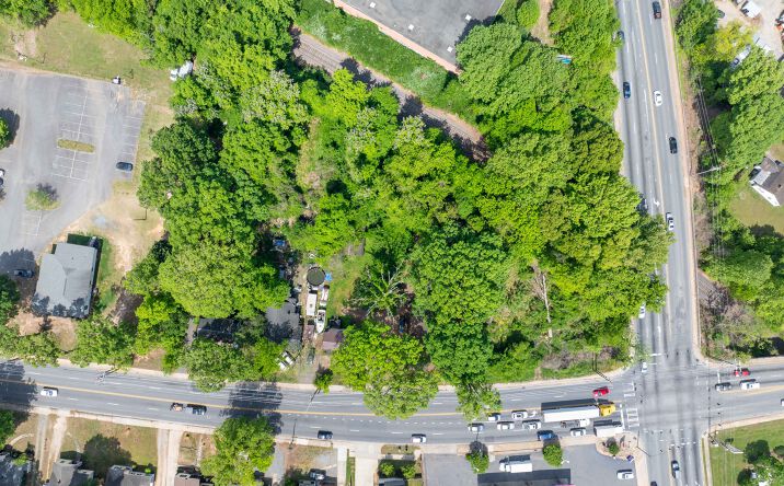 Pictures of Retail, Land property located at 3921-3945 THE PLAZA, CHARLOTTE, NC 28205 for lease - image #1