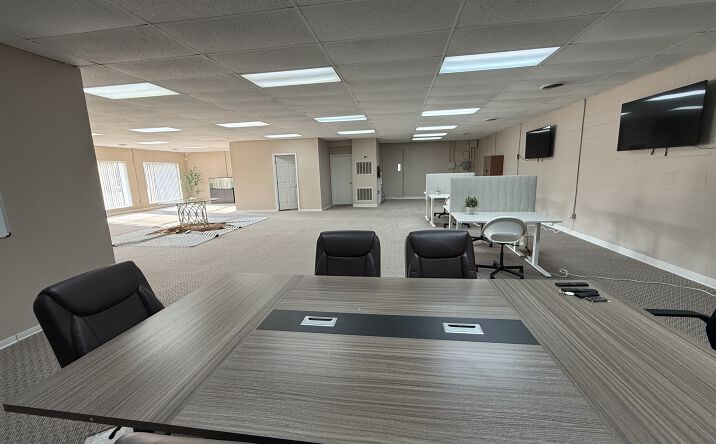 Pictures of Retail, Office, Special Purpose property located at 801 Signal Mountain Road, Chattanooga, TN 37405 for lease - image #1