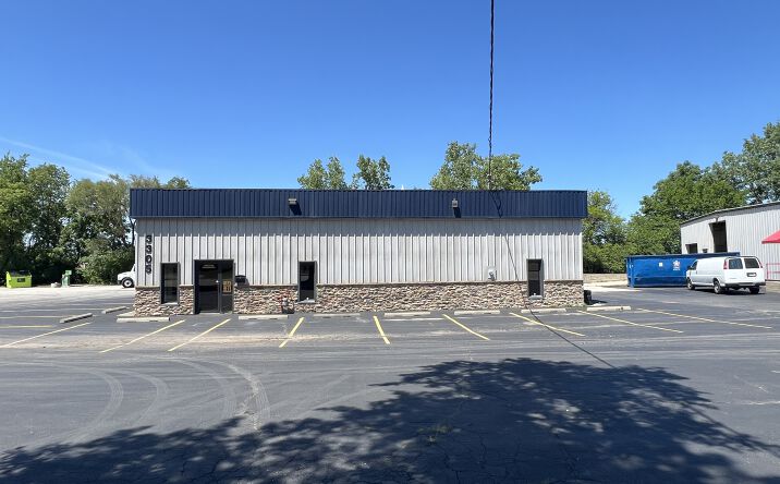 Pictures of Retail, Office, Industrial property located at 3305 E. Washington Boulevard, Fort Wayne, IN 46803 for lease - image #1