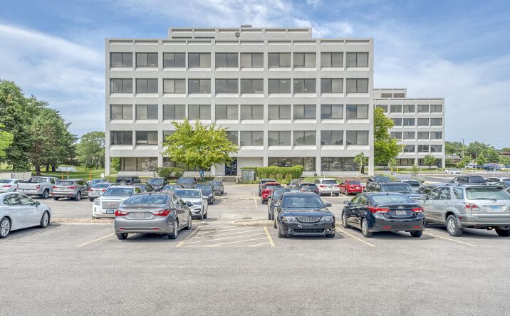 Pictures of Office property located at 1821 Walden Office Square Suite 400, Schaumburg, IL 60173 for lease - image #1