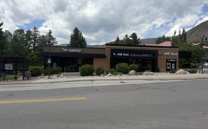 Pictures of Retail property located at 71 BEAVER CREEK PL, AVON AREA, CO 81620 for lease - image #1