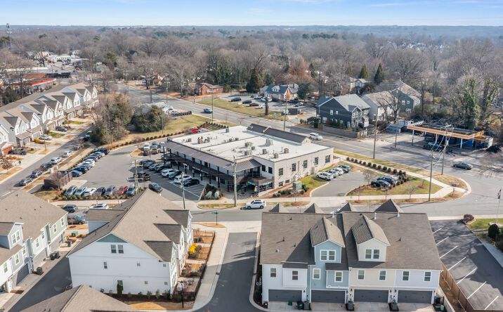 Pictures of Retail property located at 2501 The Plaza, Charlotte, NC 28205 for lease - image #1