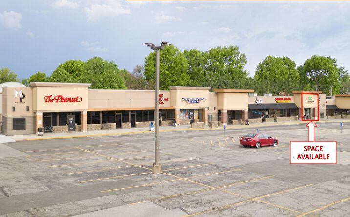 Pictures of Retail property located at 1701-1731 S Mur-Len Road, Olathe, KS 66062 for lease - image #1
