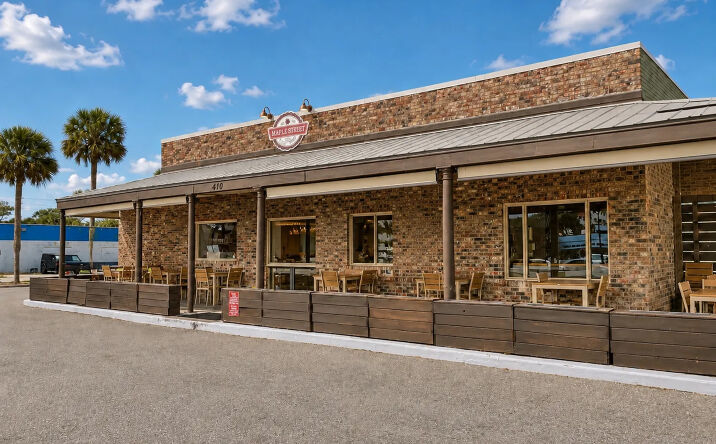 Pictures of Restaurant property located at 410 3rd St N, Jacksonville Beach, FL 32250 for lease - image #1