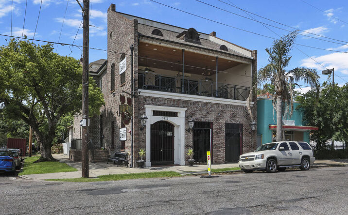 Pictures of Restaurant property located at 3629 Prytania Street, New Orleans, LA 70115 for lease - image #1