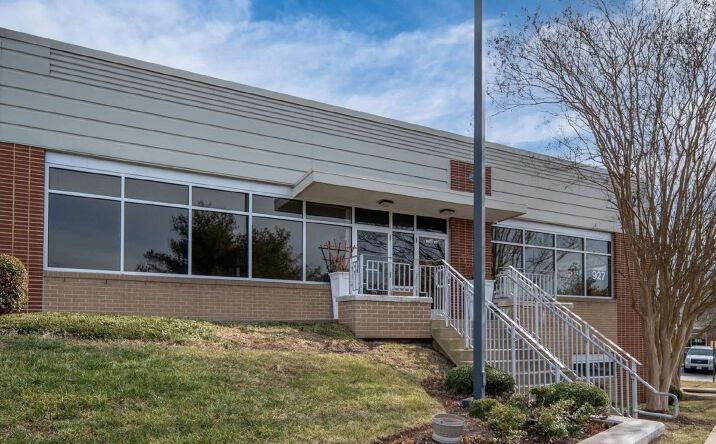 Pictures of Office property located at 927 Maple Grove Drive, Fredericksburg, VA 22407 for lease - image #1