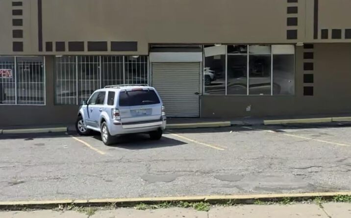 Pictures of Office, Retail, Industrial property located at 640 Auburn Avenue, Pontiac, MI 48342 for lease - image #1