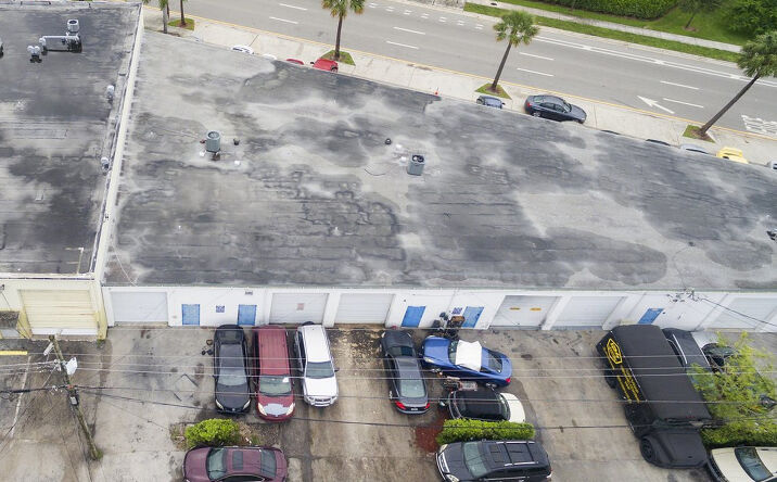 Pictures of Retail, Industrial property located at 400-412 S Dixie Hwy W, Pompano Beach, FL 33060 for lease - image #1