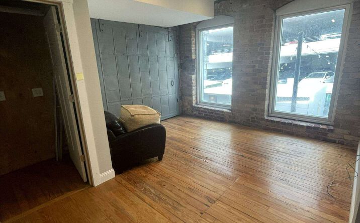 Pictures of Office property located at 120 N. Laurens St., Greenville, SC 29601 for lease - image #1