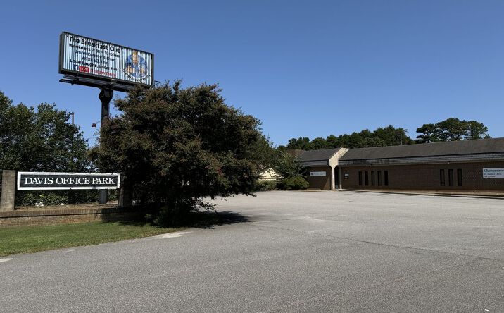 Pictures of Office property located at 2208 W Roosevelt Blvd, Monroe, NC 28110 for lease - image #1