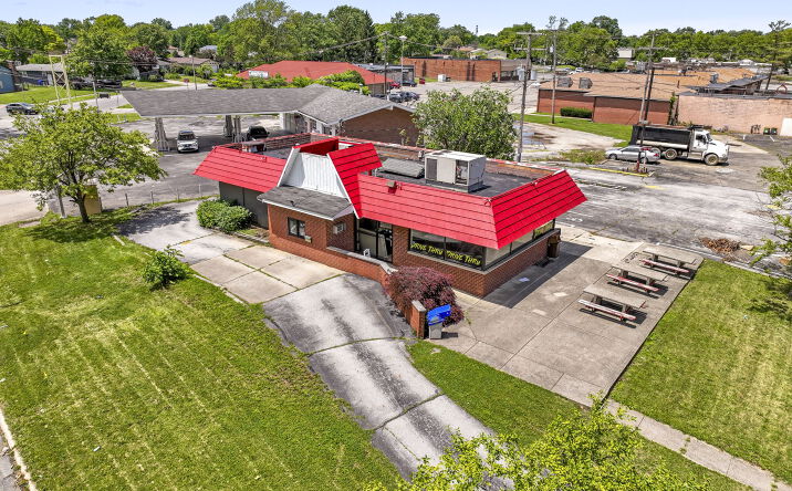 Pictures of Retail, Restaurant property located at 1900 Tamarack Cir S, Columbus, OH 43229 for lease - image #1