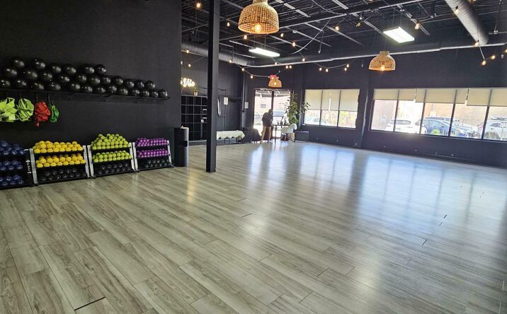 Pictures of Retail property located at 2678 Green Bay Road, Evanston, IL 60201 for lease - image #1