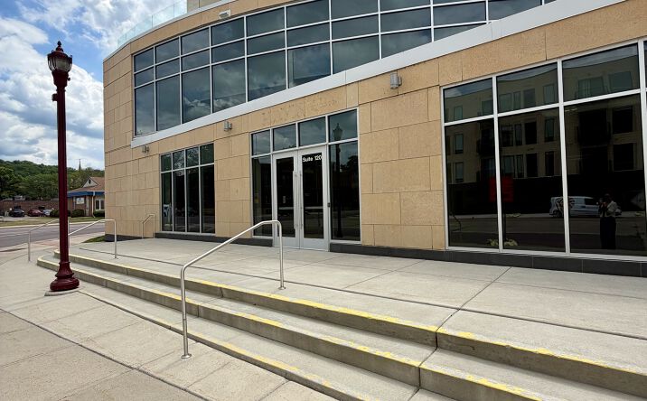 Pictures of Office property located at 201 N Riverfront Dr, #120, Mankato, MN 56001 for lease - image #1