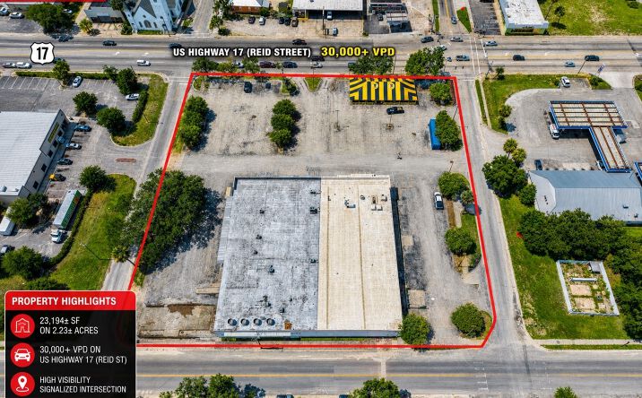 Pictures of Retail property located at 820 REID Street, Palatka, FL 32177 for lease - image #1