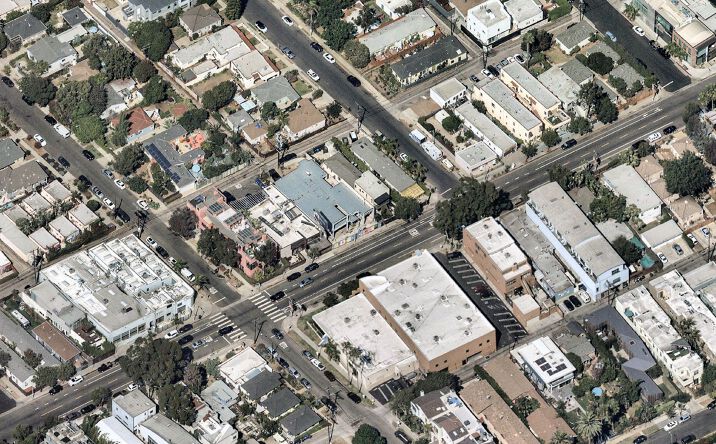 Pictures of Retail, Restaurant property located at 613 Rose Ave, Venice, CA 90291 for lease - image #1