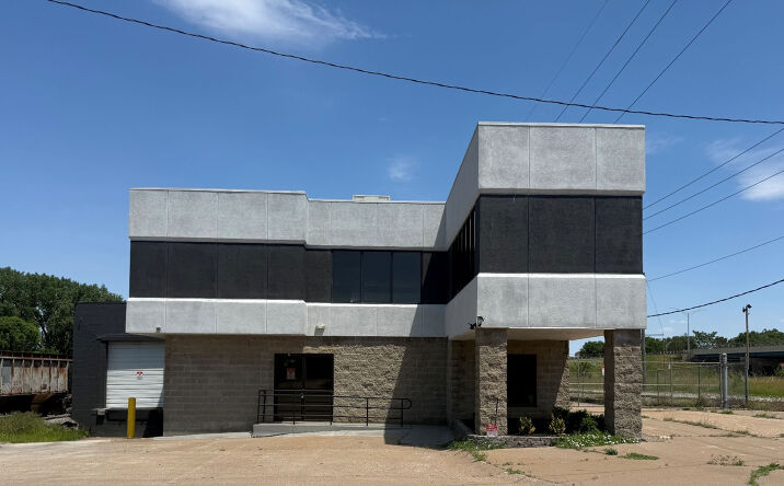 Pictures of Office, Industrial property located at 101 10TH ST ROCK ISLAND IL 61201, ROCK ISLAND, IL 61201 for lease - image #1