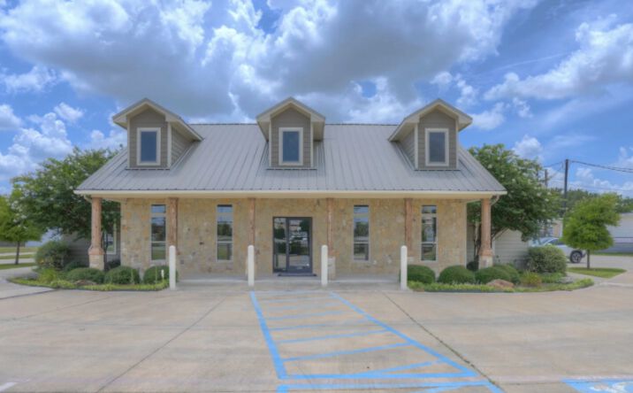Pictures of Office, Industrial property located at 3209 Fort Worth Drive, Denton, TX 76205 for lease - image #1