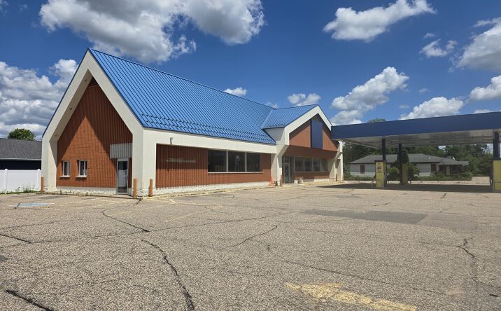 Pictures of Retail property located at 28 Park Ridge Drive, Stevens Point, WI 54481 for lease - image #1
