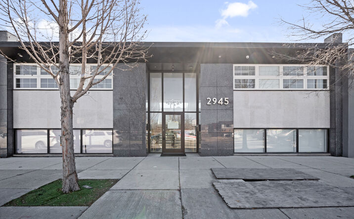 Pictures of Office property located at 2945 & 2949 W PETERSON, CHICAGO, IL 60659 for lease - image #1