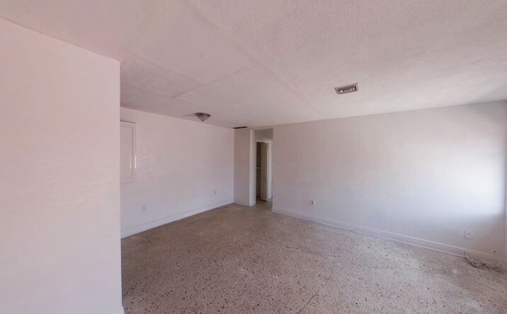 Pictures of Special Purpose property located at 2712 W TENTH AVE, HIALEAH, FL 33010 for lease - image #1