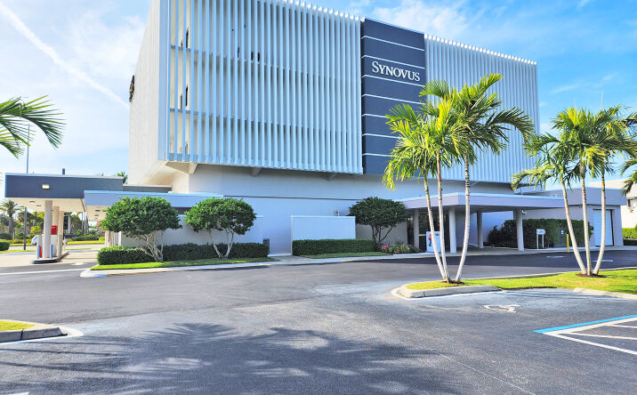 Pictures of Office property located at 2400 Tamiami Trail N, Naples, FL 34103 for lease - image #1