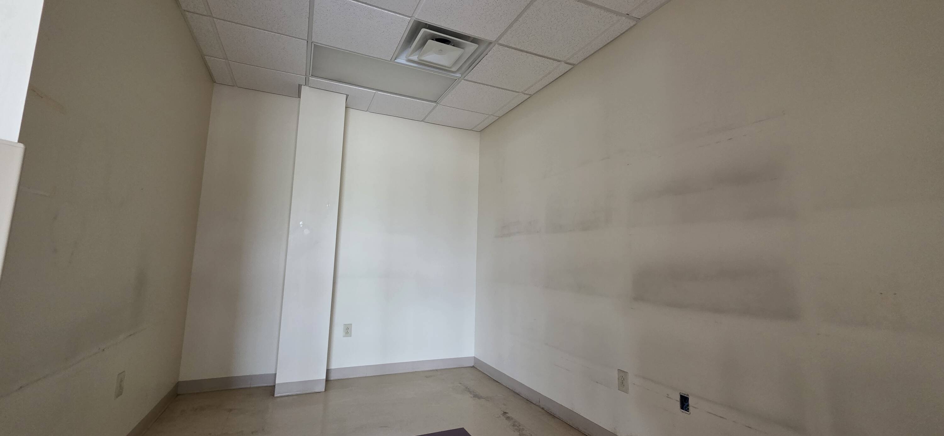 3862851